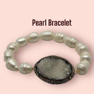 Stretch Pearl Bracelet Quartz Look Center Stone 3”